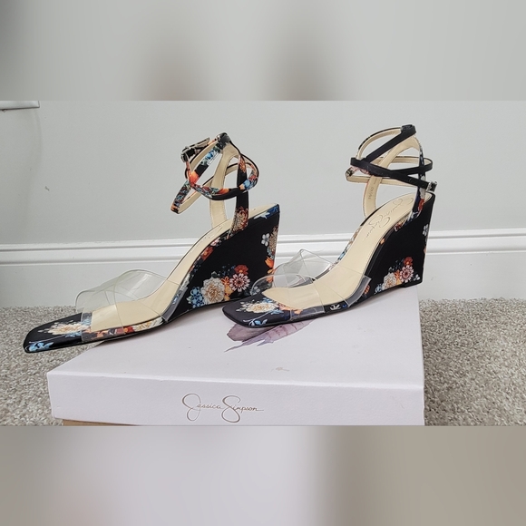 Jessica Simpson Arlisa Wedge Sandal - Picture 4 of 7